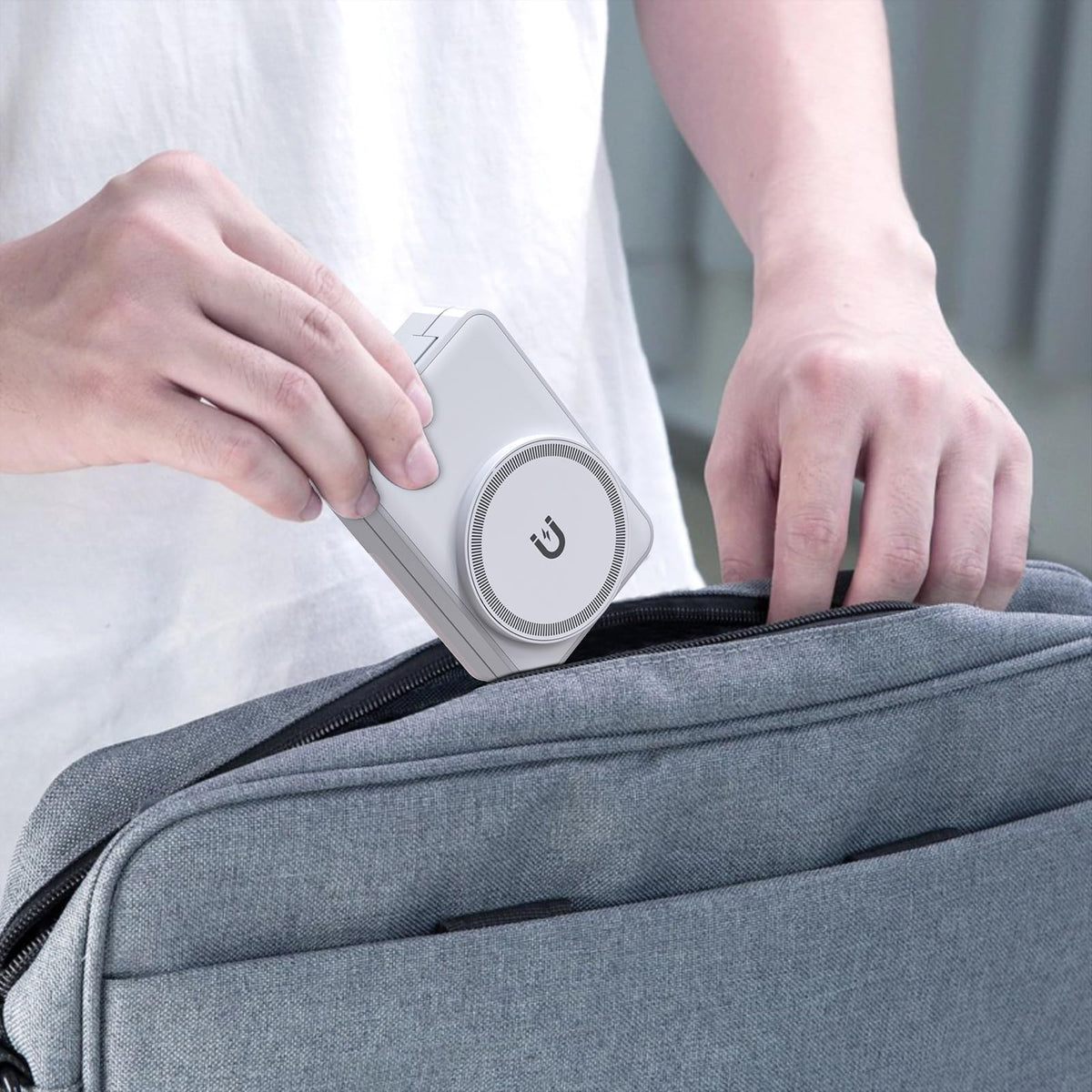 3-in-1 Magnetic Wireless Charging Station